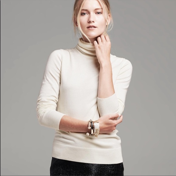 Banana Republic Sweaters - 4/$40⚡️Banana Republic| Turtleneck Sweater